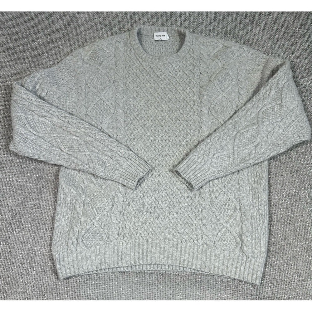 Aritzia Women's Light Gray Cable Knit Crewneck Sweater